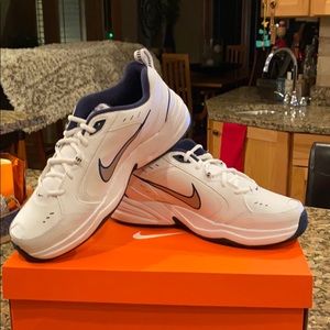 Men’s Tennis Shoes
